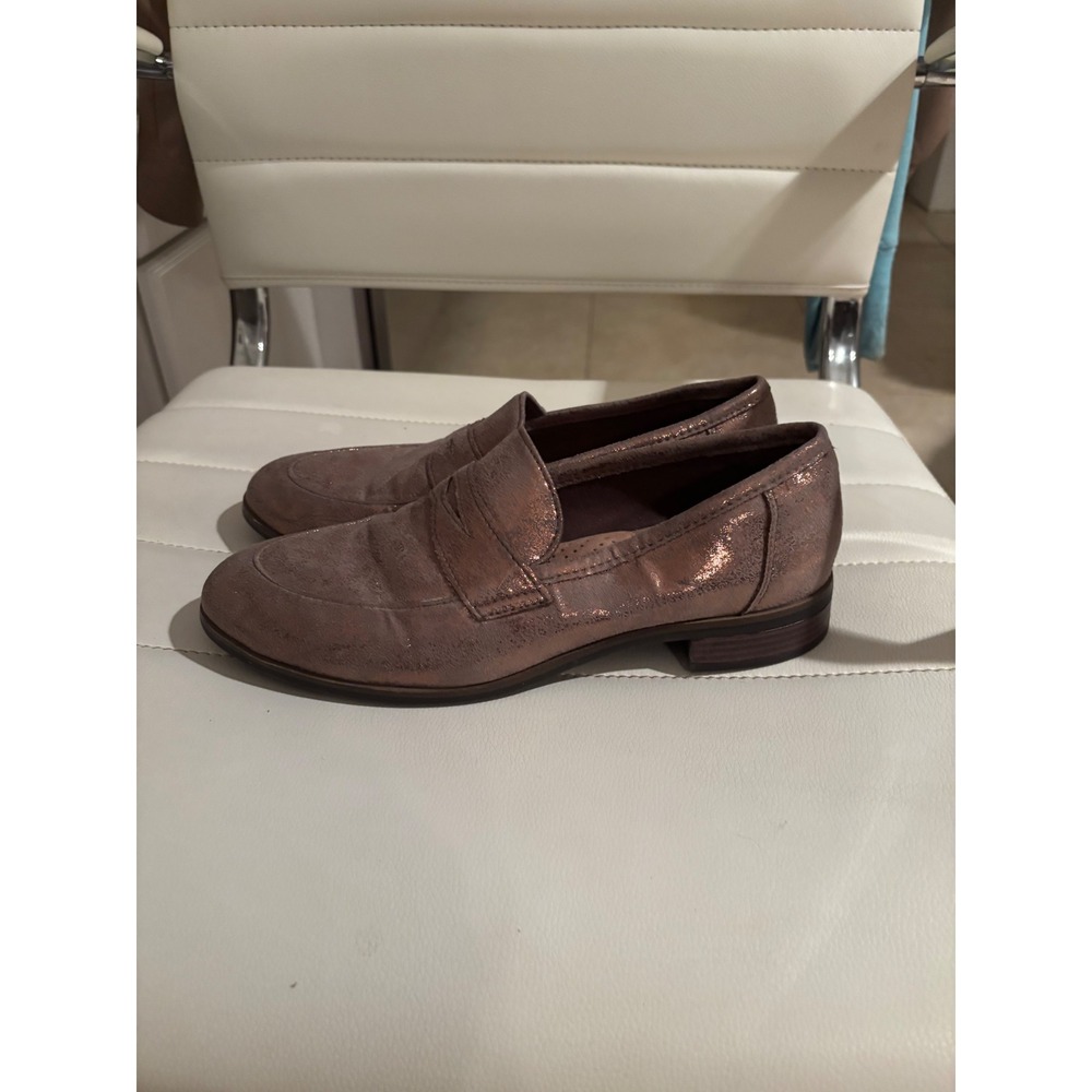 Clarks Women's Metallic Rose Gold‎ Loafer Shoes Size 7.5 M